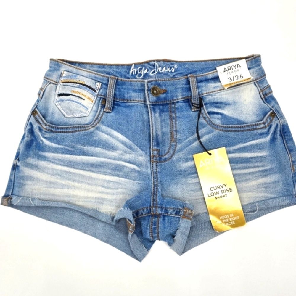 Arya Jeans Low Rise Curvy Jean Shorts Size 3